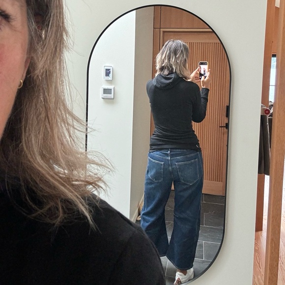 ZARA Relaxed Mid-Rise Balloon TRF Jeans Fall 2024 collection - Picture 9 of 10